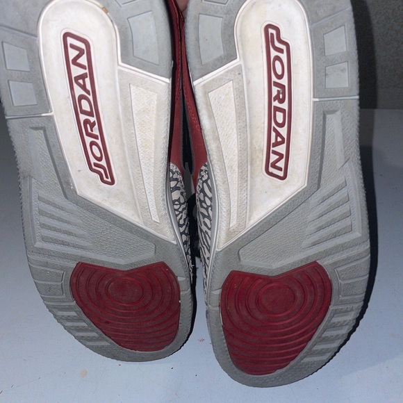 Red Nike Air Jordan SZ 4.5y - Picture 4 of 5